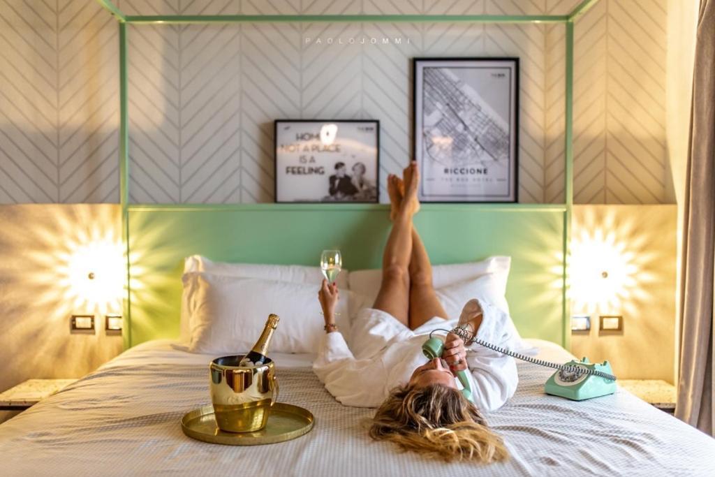 Hotel The Box Riccione Esterno foto