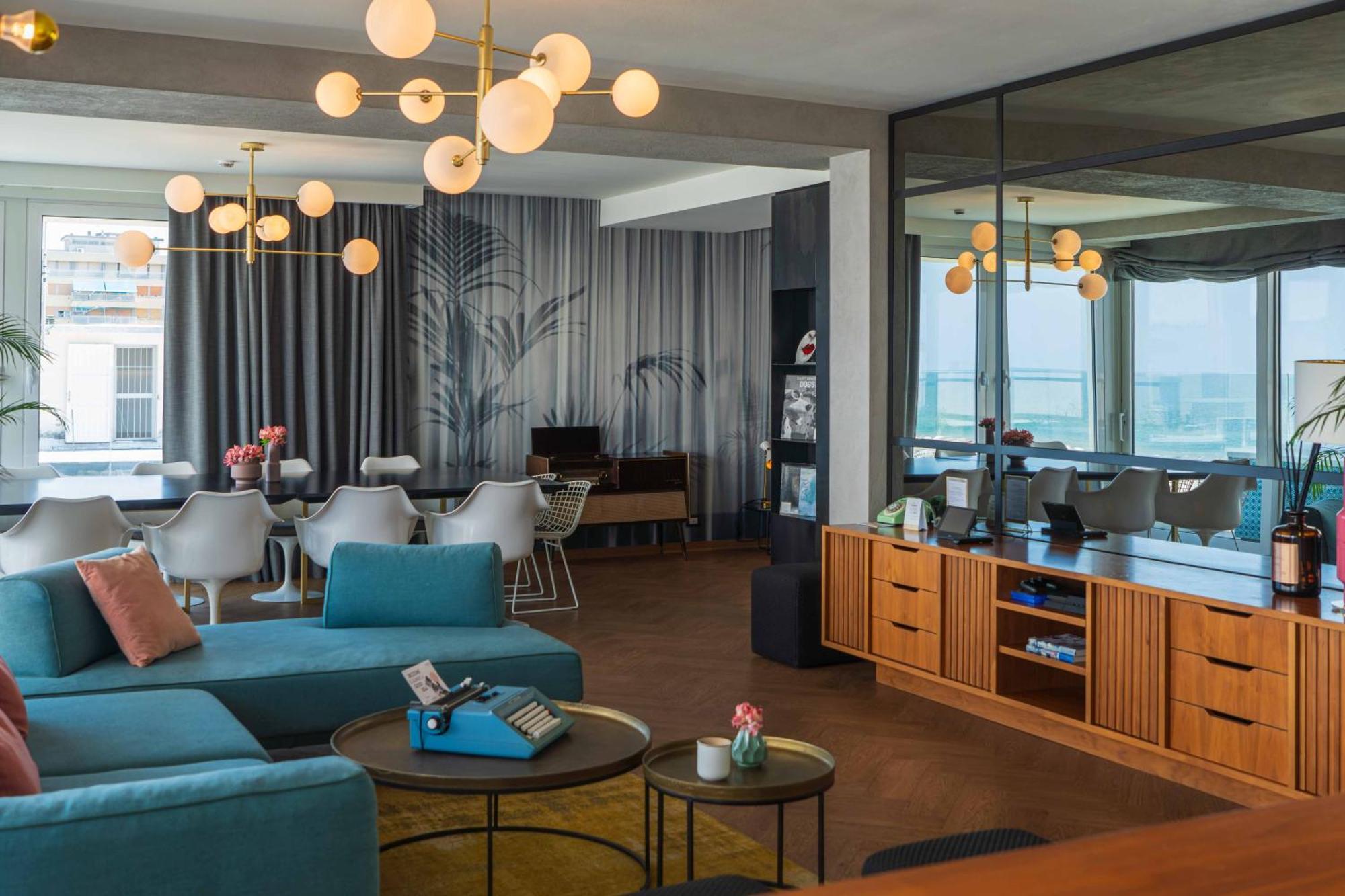 Hotel The Box Riccione Esterno foto