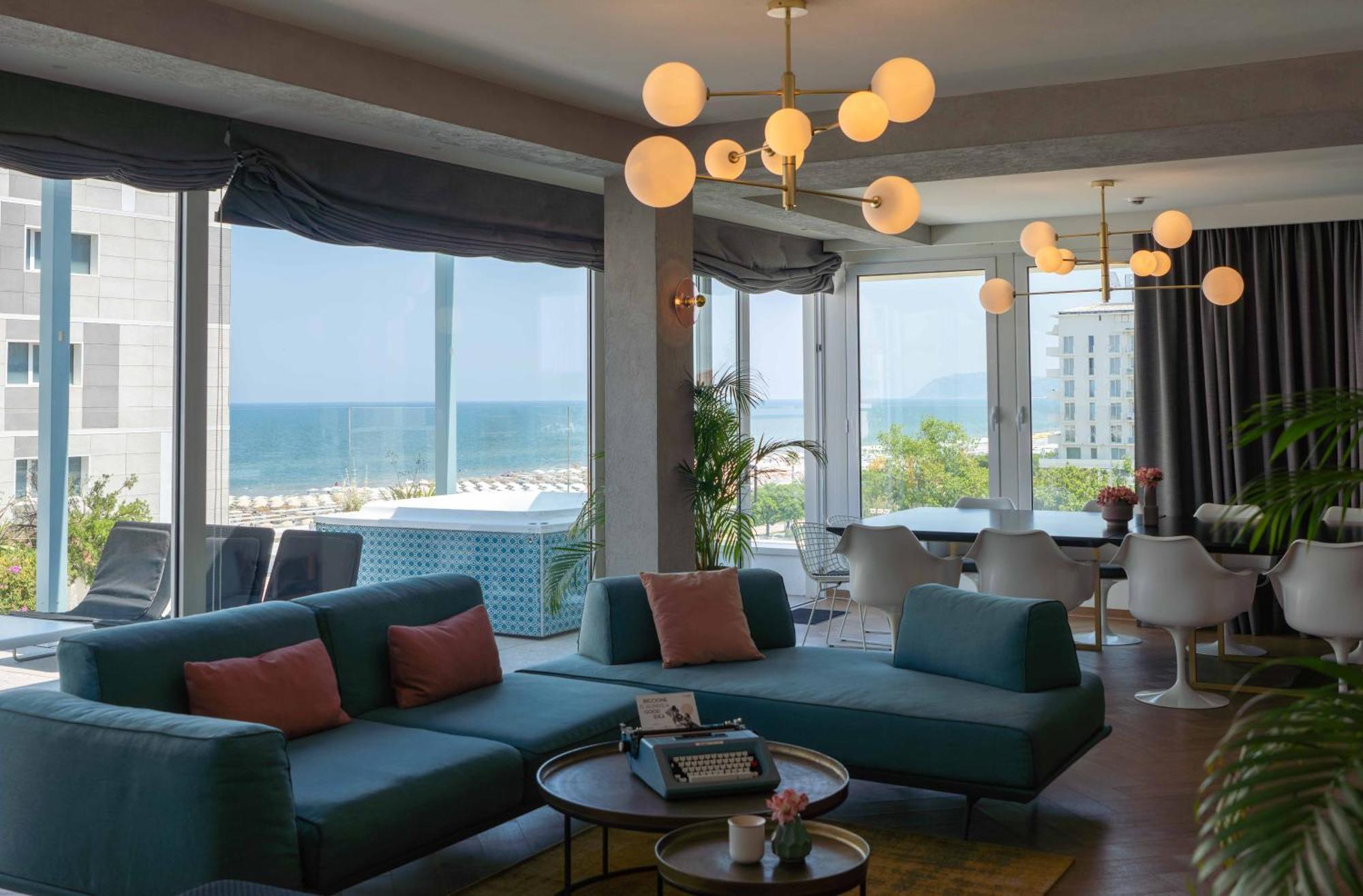 Hotel The Box Riccione Esterno foto
