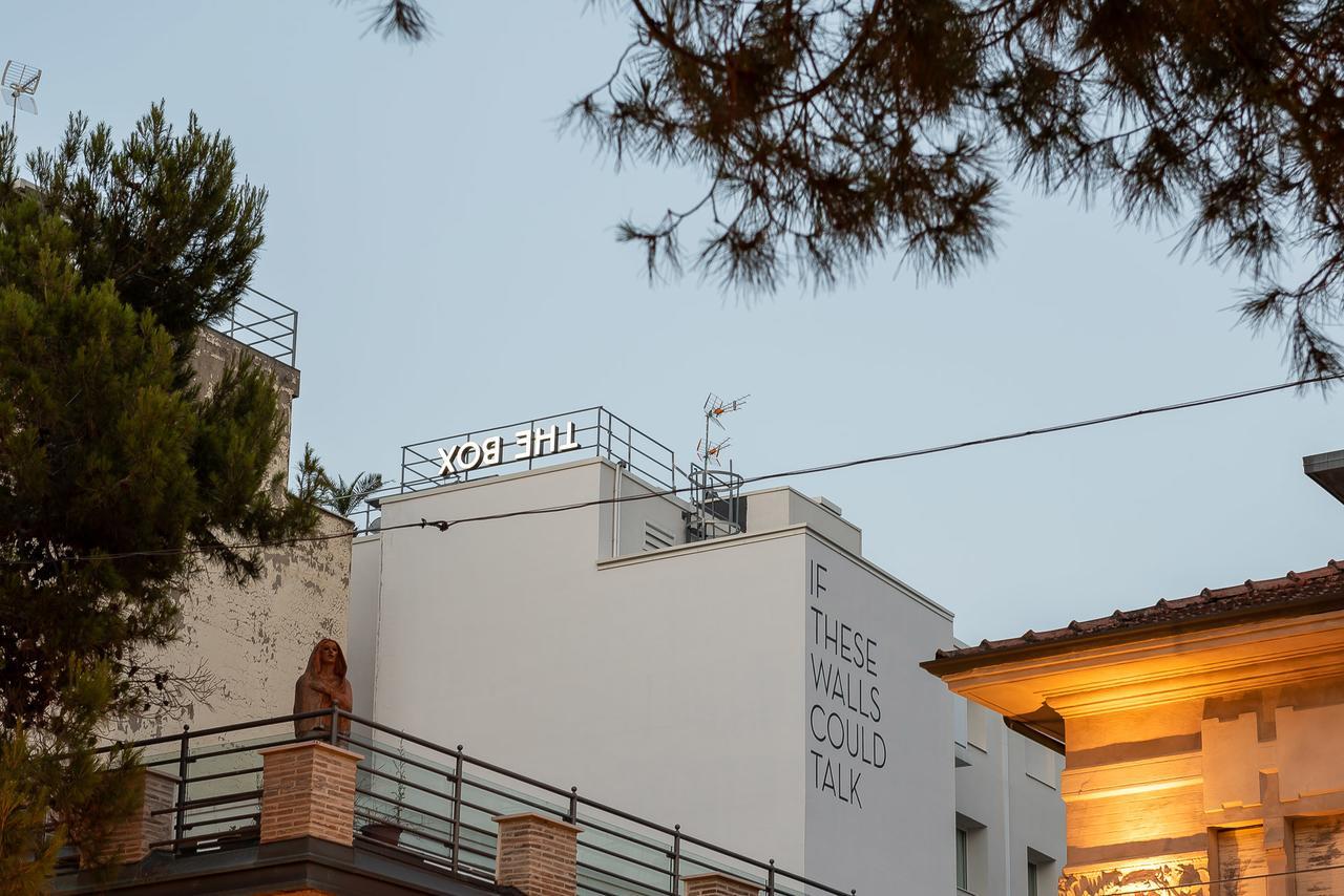 Hotel The Box Riccione Esterno foto
