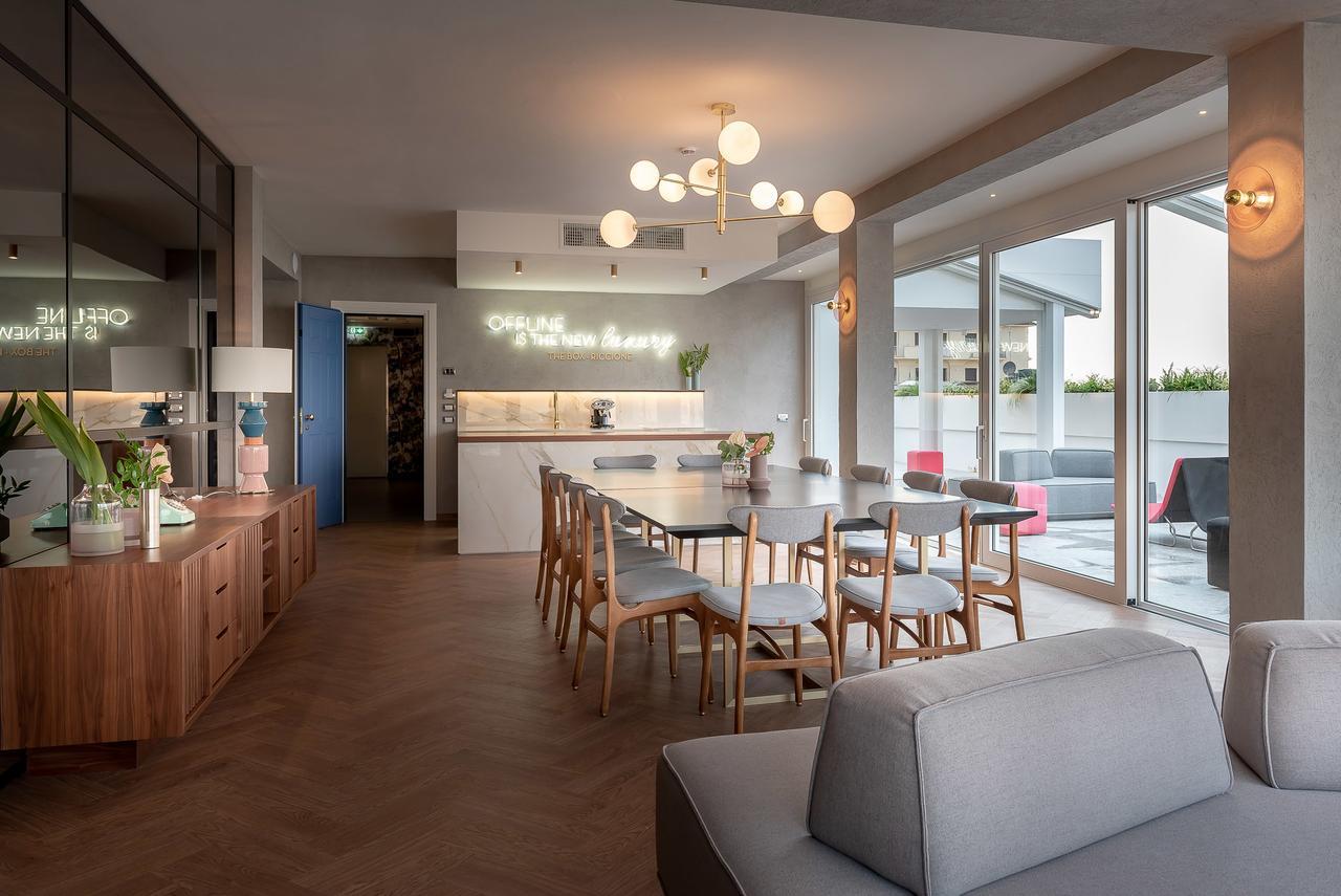 Hotel The Box Riccione Esterno foto